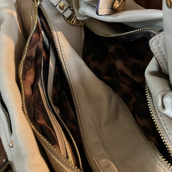 B. Makowsky Italian Full Leather Cream Calf Skin Hand Bag 10 Pockets - Picture 7 of 13